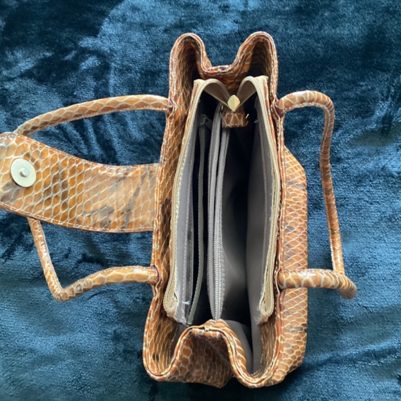 Helle Comfort by Ramu’s Bags, brown/tan, snakeskin print/ texture - Picture 5 of 6